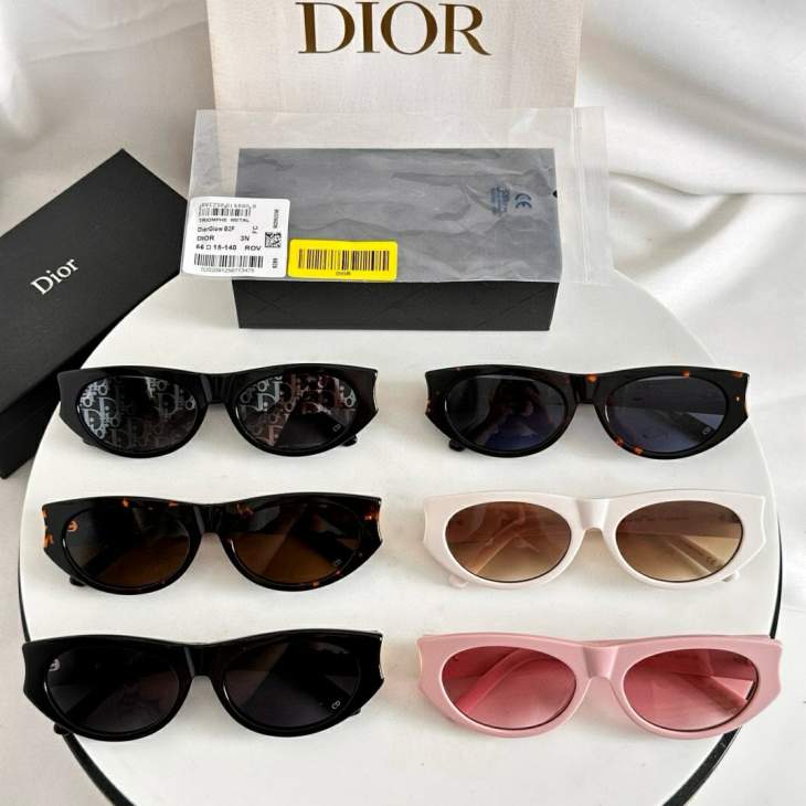 Picture of Dior Sunglasses _SKUfw75842813fw